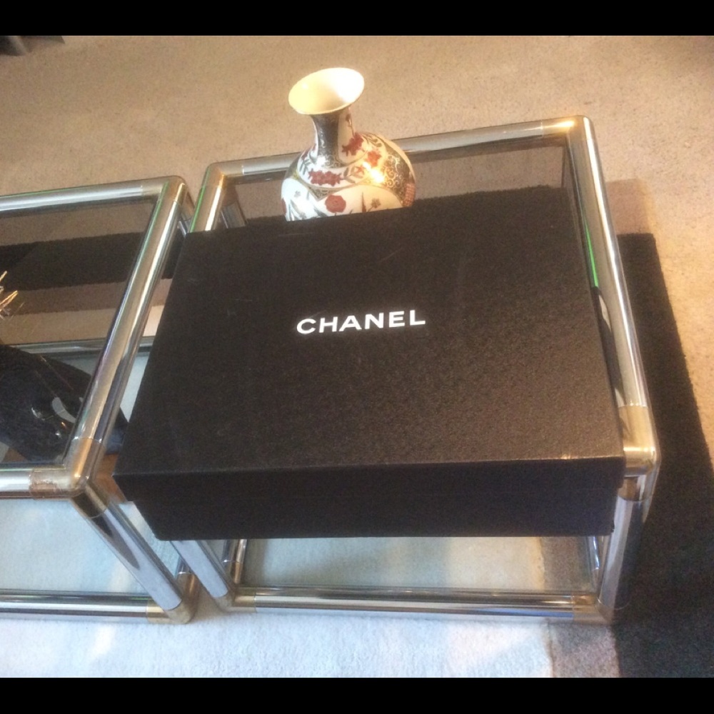 AUTHENTIC Chanel Boots - Picture 4 of 8